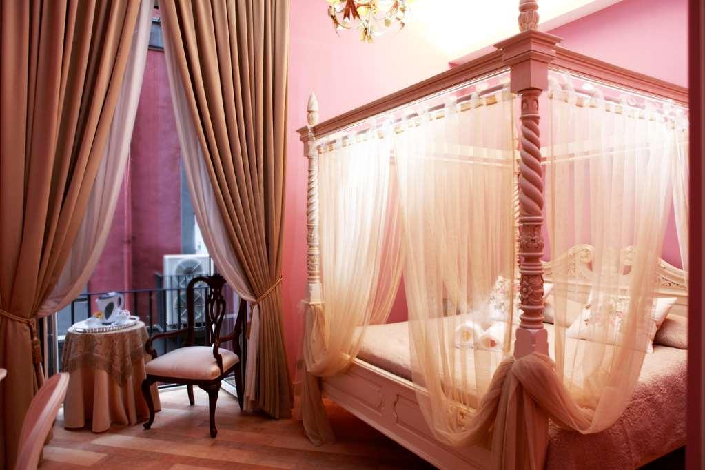 Hotel Lanfipe Palace Naples Bilik gambar